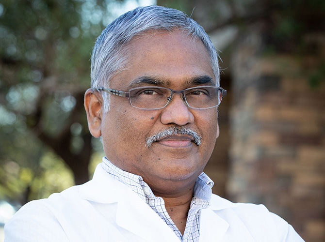 Ramalingam (Ram) Ratnasabapathy, MD an oncologist at Comprehensive Cancer Centers.