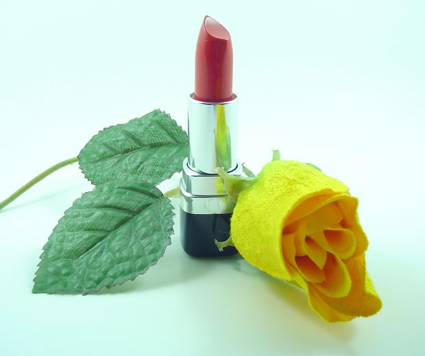 red lipstick